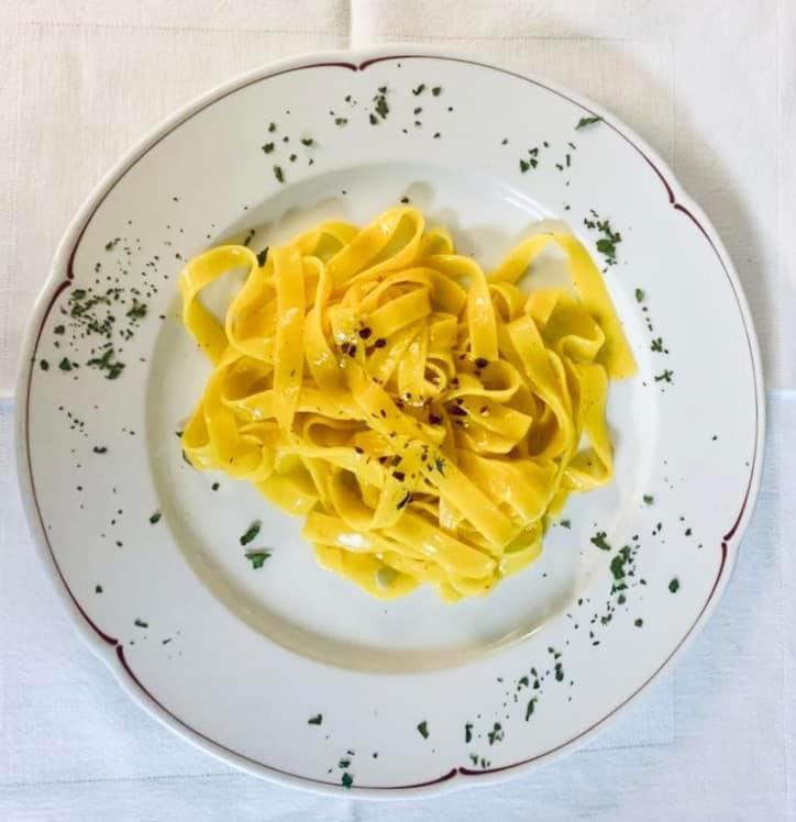 Ristorante Della Stazione Hotel Tegna Ngoại thất bức ảnh