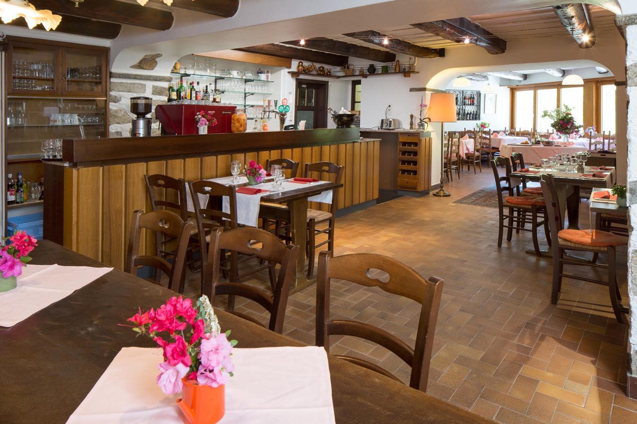 Ristorante Della Stazione Hotel Tegna Ngoại thất bức ảnh